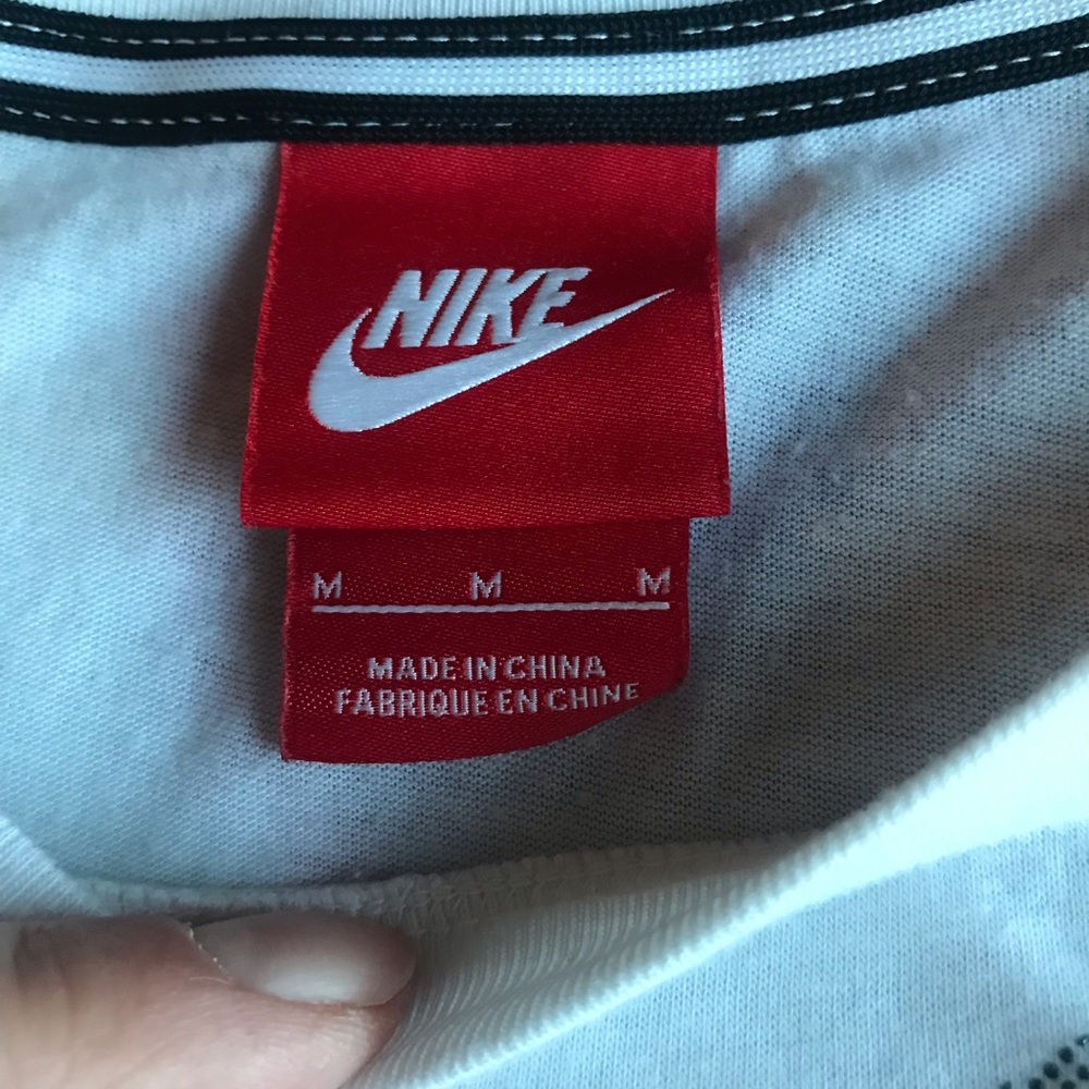 Nike White Scoop Neck Long Sleeved Top Size M - Picture 3 of 4